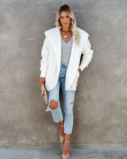 Veste Douce à Capuche Noire en Fausse Fourrure Peluche